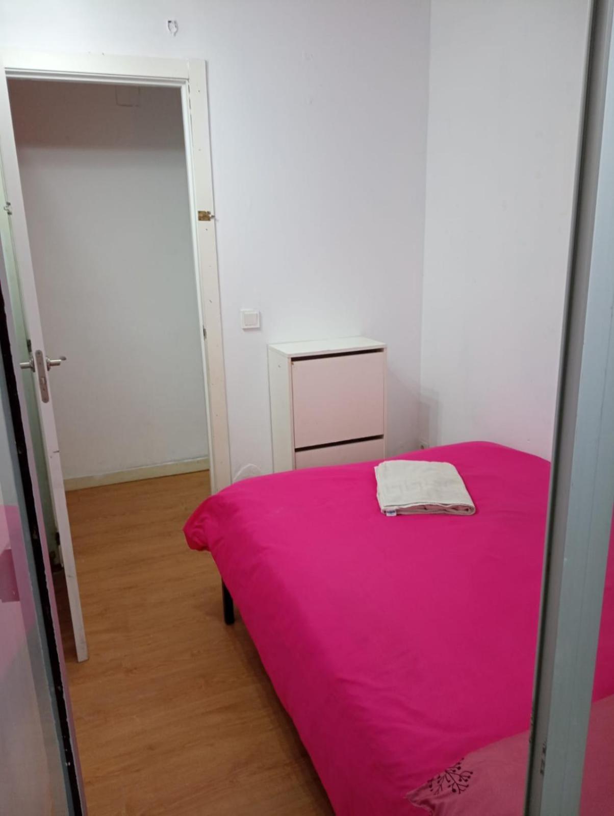 Apartamento 3 Dormitorios En Sanchez Preciados Madrid Kültér fotó